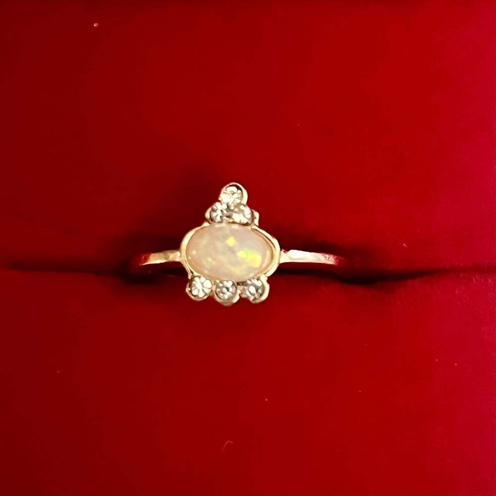 Vintage Yellow Golden Opal And Faux Diamond Ring Size 6